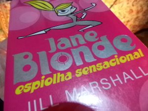 Jane Blonde Espiolha sensacional, novo
