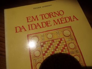 Em Torno da Idade Média , Helder Godinho