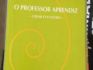 O Professor Aprendiz - Faculdade de Educação e Psicologia