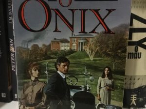 O Ónix, Jacqueline Briskin
