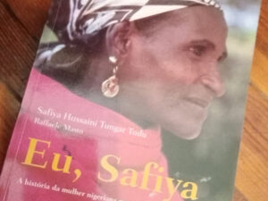 Eu, Safiya de Safiya Hussaini Tungar Tudu e Raffaele Masto