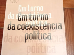 Em Torno da Coexistência Política de Raul Andrade