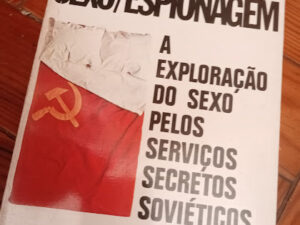 SEXO / ESPIONAGEM David Lewis