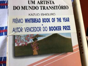 Um Artista do Mundo transitório de Kazuo Ishiguro