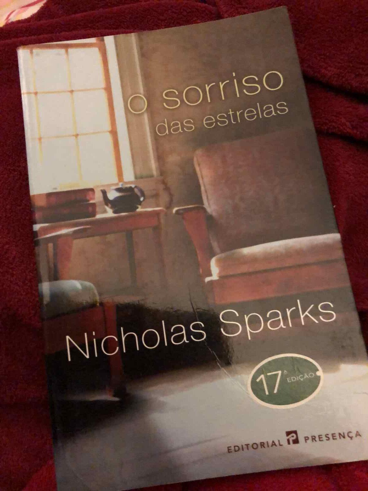 O Sorriso das Estrelas de Nicholas Sparks; Tradução: Maria do Carmo Romão
