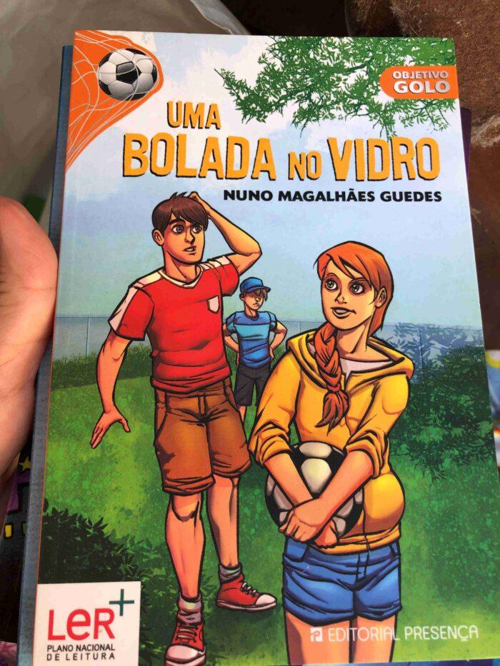 Uma Bolada No Vidro de Nuno Magalhães Guedes; Ilustração: Pedro Potier
