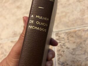 A Mulher de olhos fechados – Pierre Lermite
