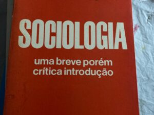 Sociologia - uma Breve Porém Crítica Introdução Anthony Giddens